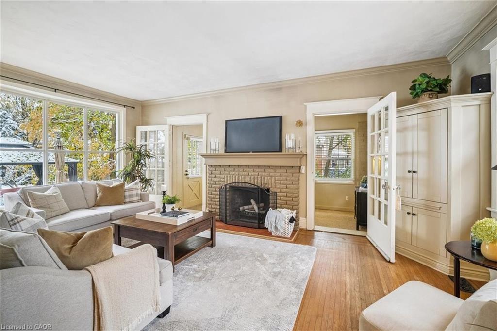 263 Hart Avenue, Burlington, ON - Indoor Photo Showing Living Room With Fireplace