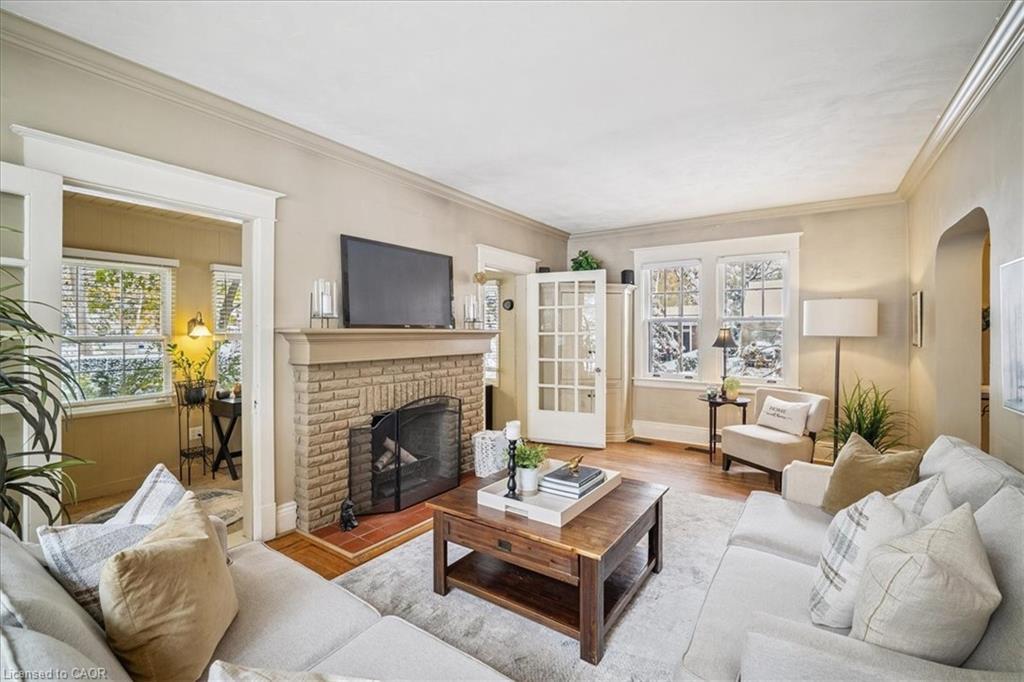 263 Hart Avenue, Burlington, ON - Indoor Photo Showing Living Room With Fireplace