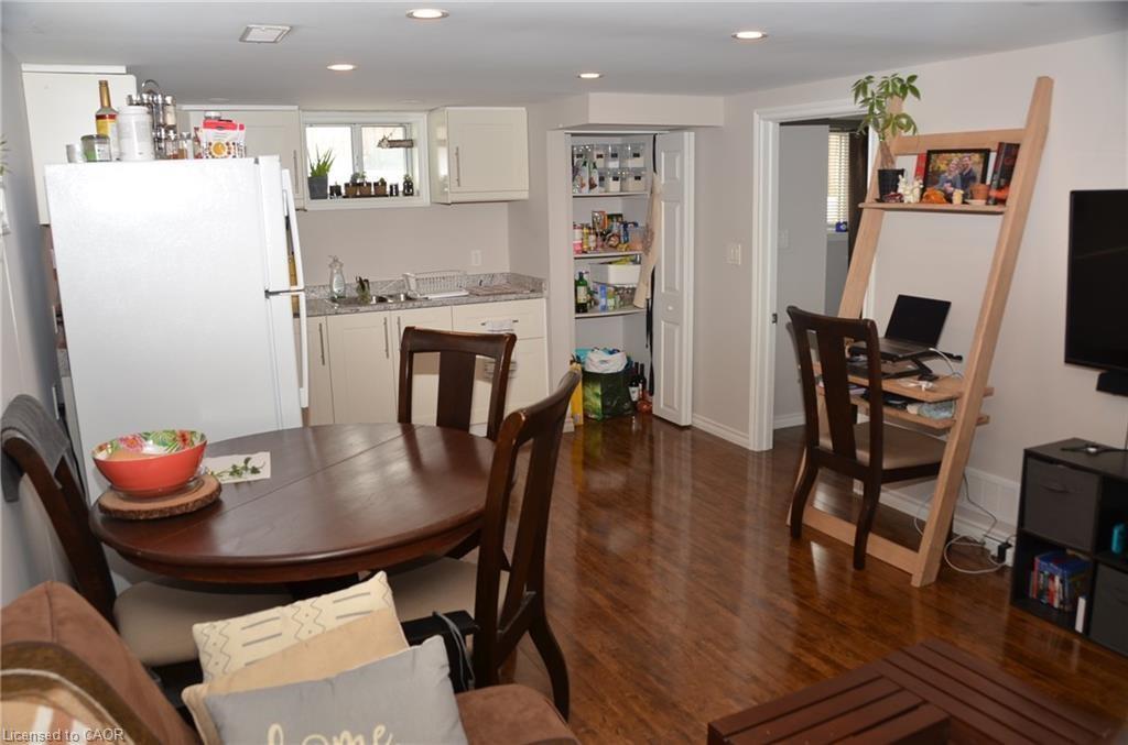 2-82 Palmer Road, Hamilton, ON - Indoor Photo Showing Dining Room
