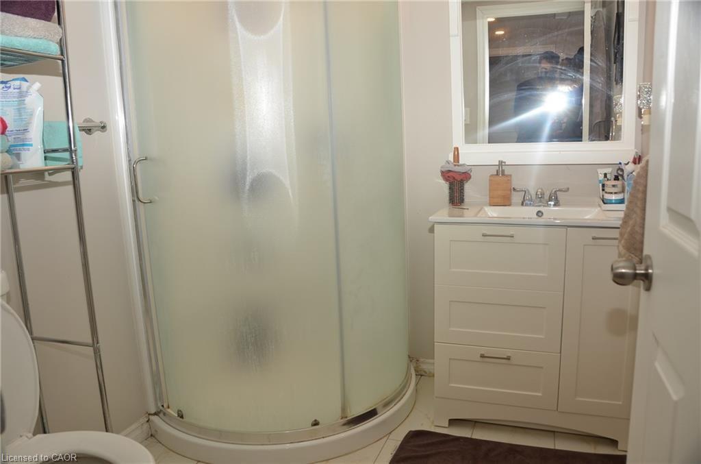 2-82 Palmer Road, Hamilton, ON - Indoor Photo Showing Bathroom