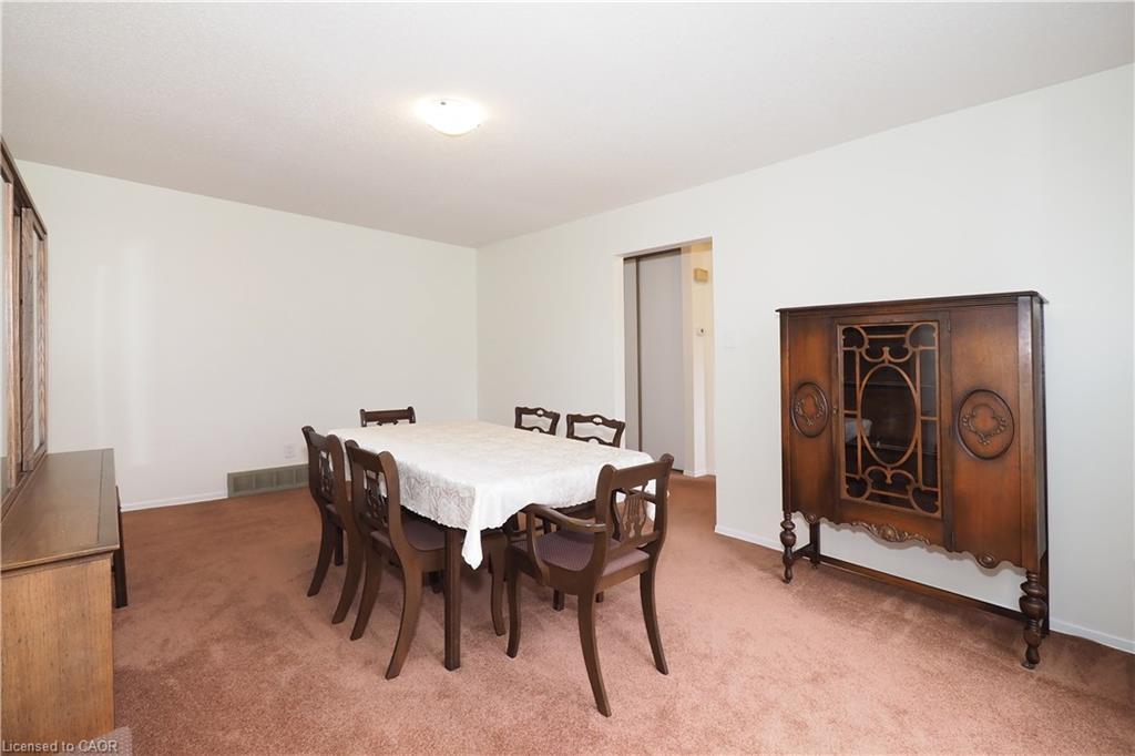 197 Wedgewood Drive, Cambridge, ON - Indoor Photo Showing Dining Room
