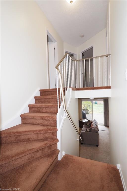 197 Wedgewood Drive, Cambridge, ON - Indoor Photo Showing Other Room