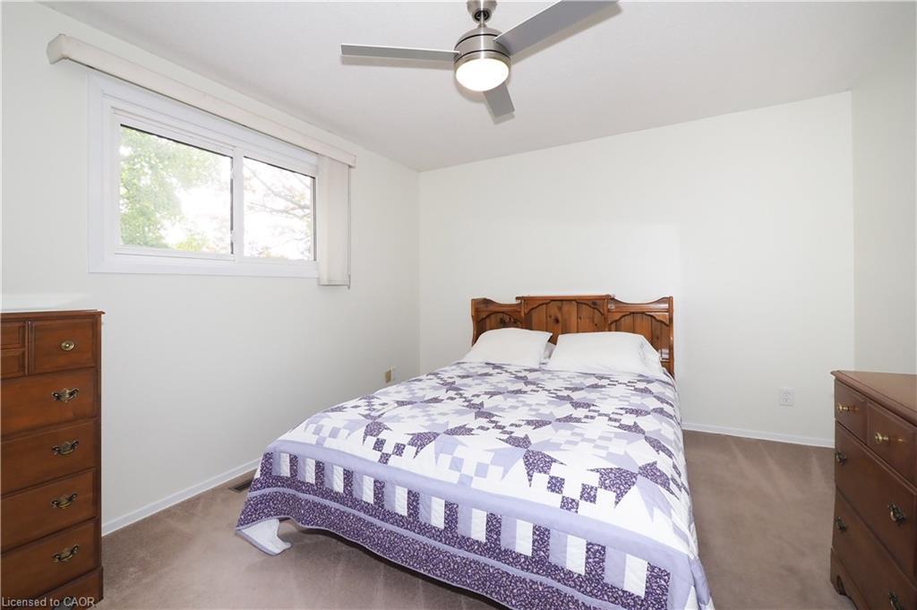 197 Wedgewood Drive, Cambridge, ON - Indoor Photo Showing Bedroom