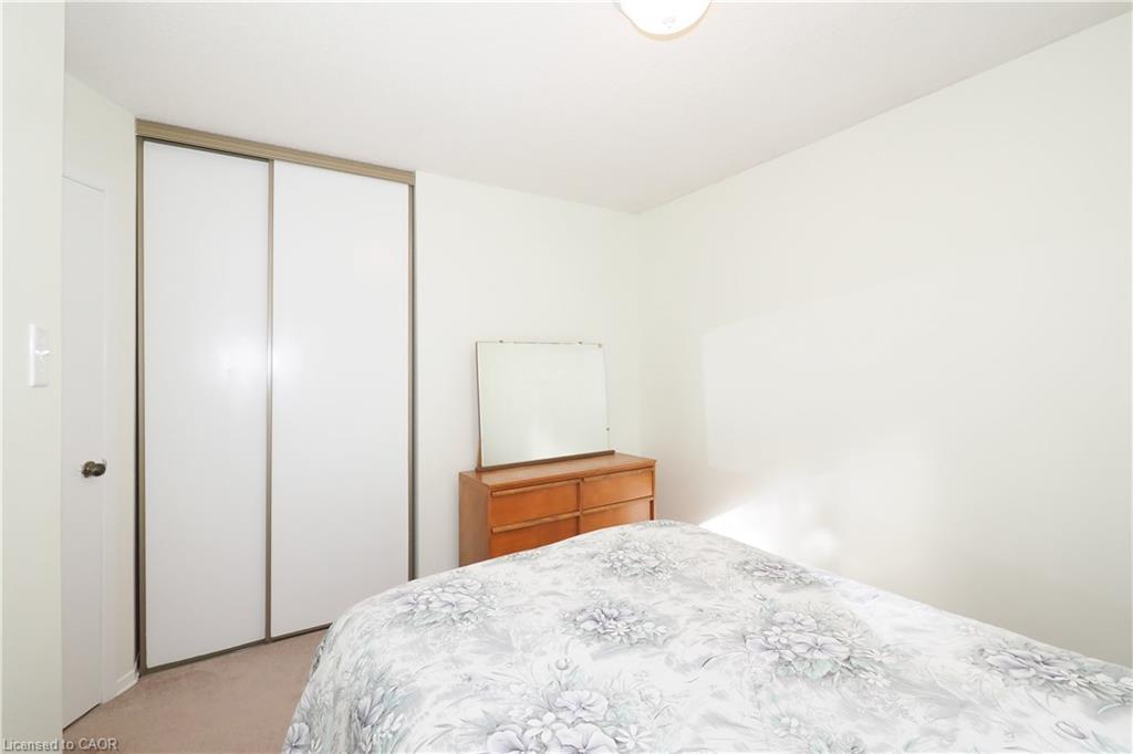 197 Wedgewood Drive, Cambridge, ON - Indoor Photo Showing Bedroom