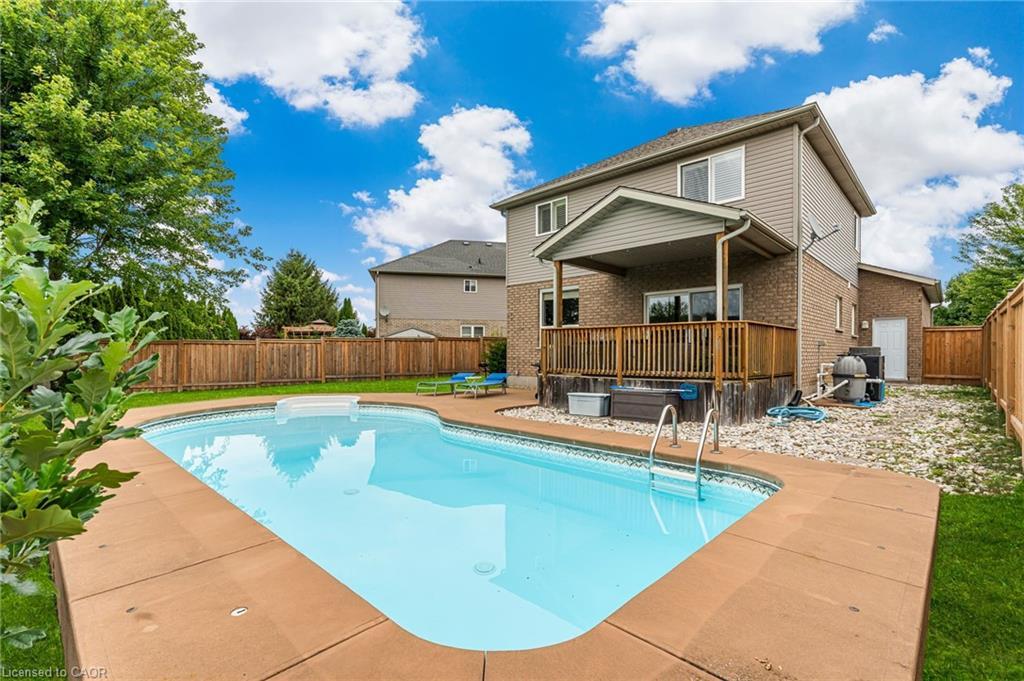 80 Loretta Drive, Virgil, ON - Outdoor With In Ground Pool With Backyard