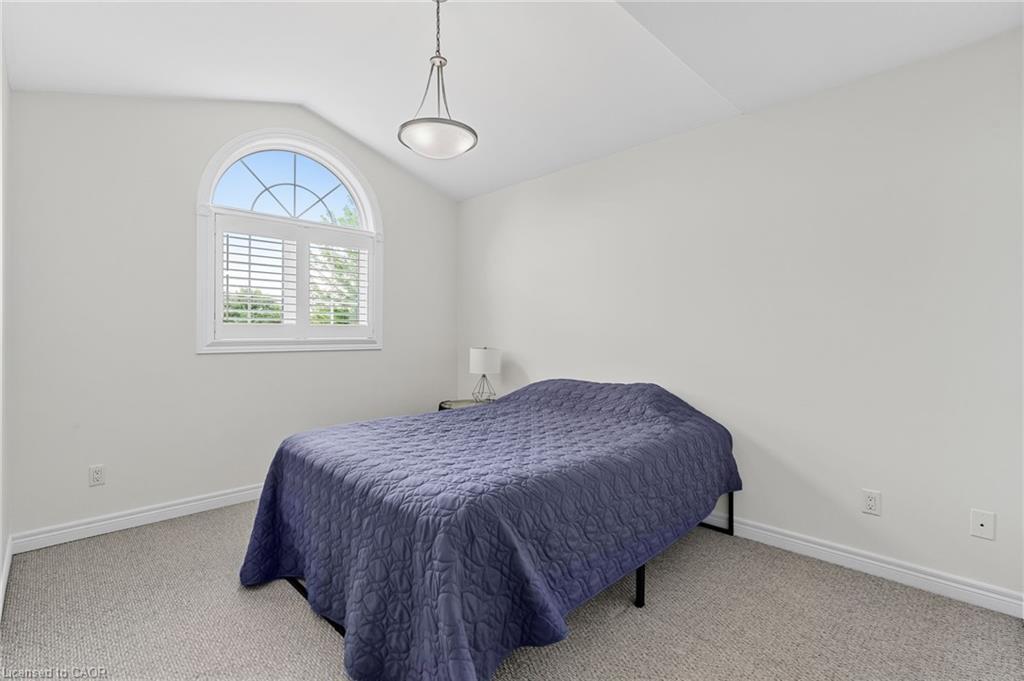 80 Loretta Drive, Virgil, ON - Indoor Photo Showing Bedroom