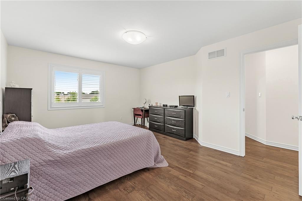 80 Loretta Drive, Virgil, ON - Indoor Photo Showing Bedroom