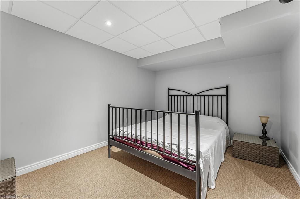 80 Loretta Drive, Virgil, ON - Indoor Photo Showing Bedroom