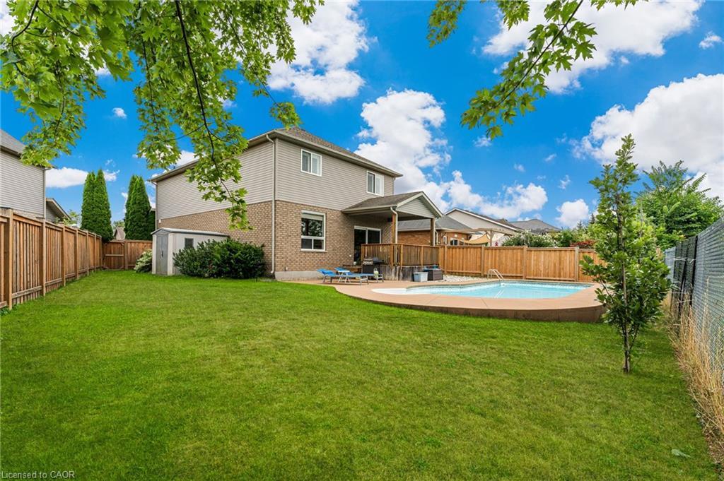 80 Loretta Drive, Virgil, ON - Outdoor With In Ground Pool With Backyard