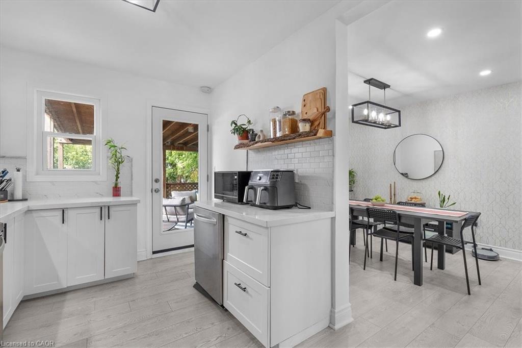 133 Frederick Avenue, Hamilton, ON - Indoor