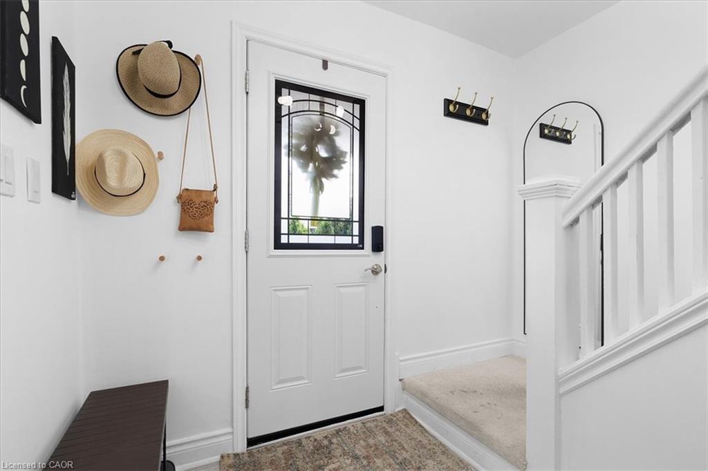 133 Frederick Avenue, Hamilton, ON - Indoor Photo Showing Other Room