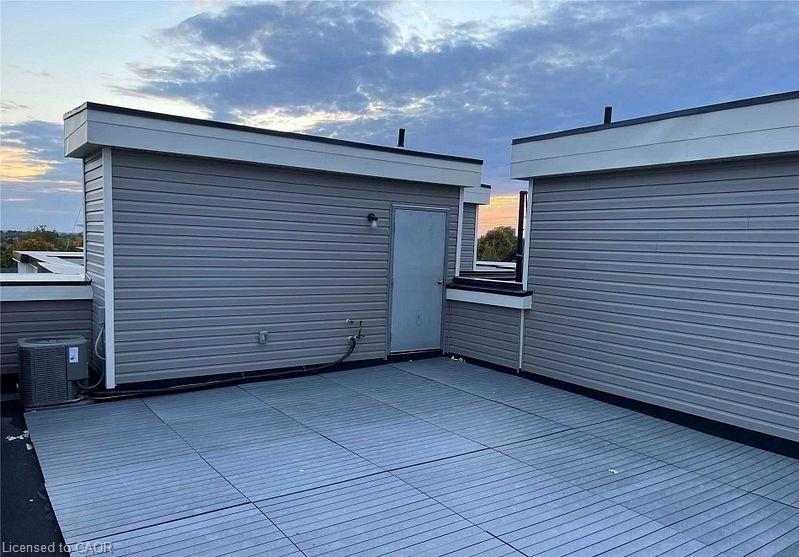 51-383 Dundas Street E, Hamilton, ON - Outdoor With Exterior