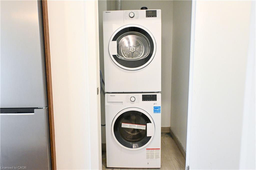 1803-5 Wellington Street S, Waterloo, ON - Indoor Photo Showing Laundry Room