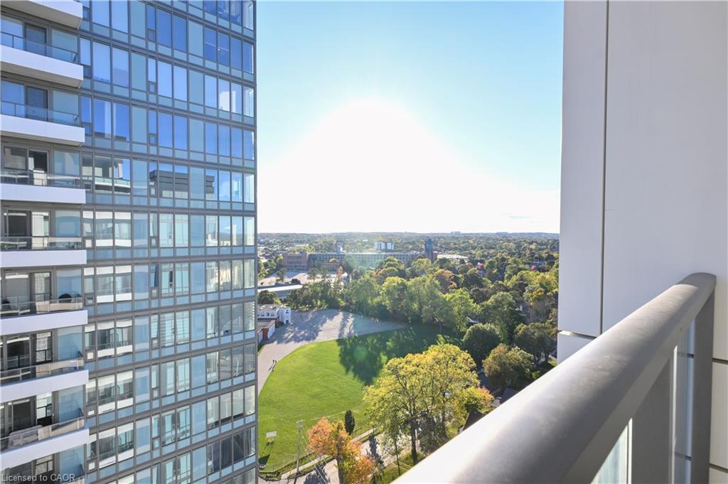 1803-5 Wellington Street S, Waterloo, ON - Outdoor