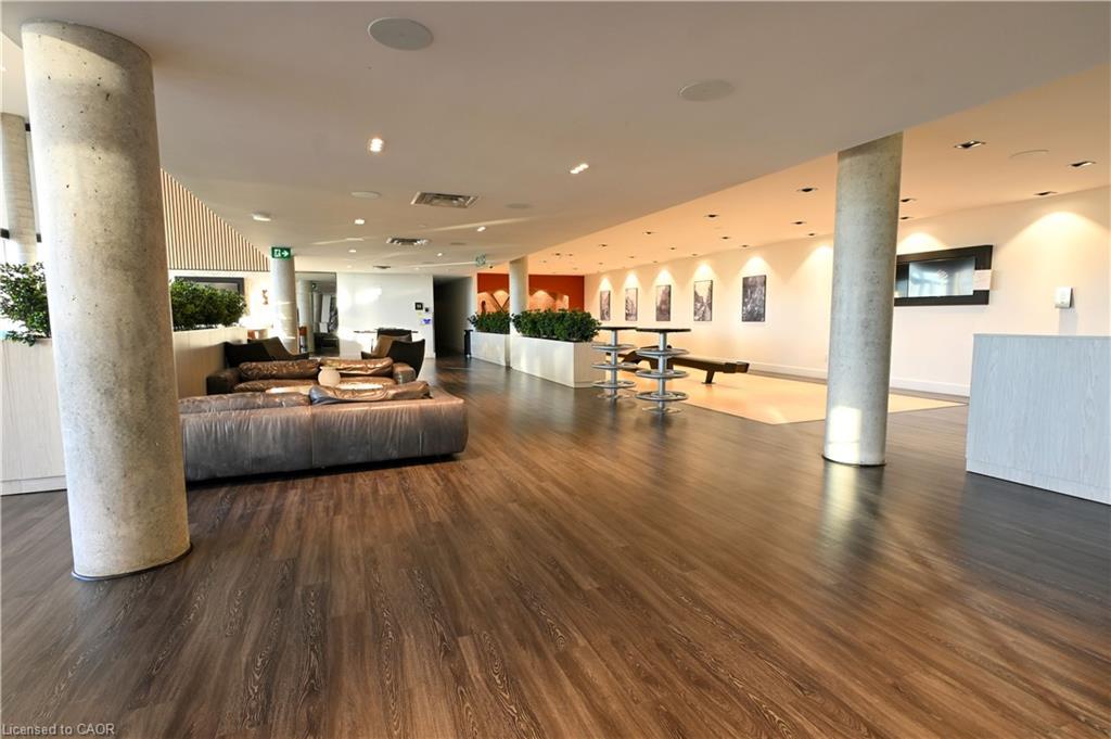 1803-5 Wellington Street S, Waterloo, ON - Indoor