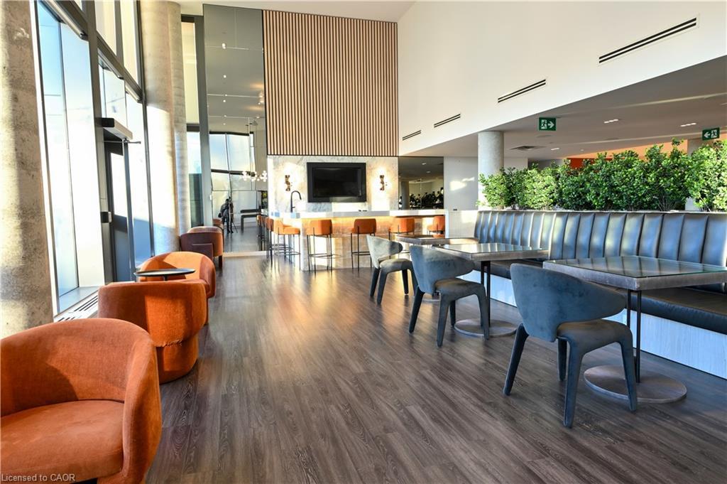 1803-5 Wellington Street S, Waterloo, ON - Indoor