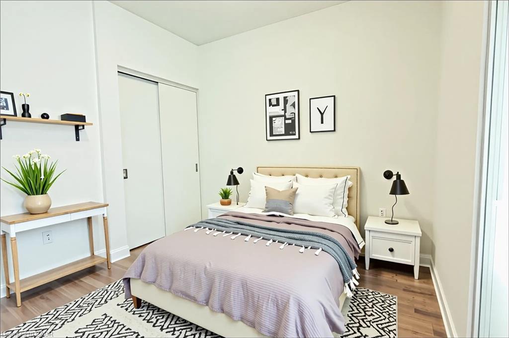 1803-5 Wellington Street S, Kitchener, ON - Indoor Photo Showing Bedroom