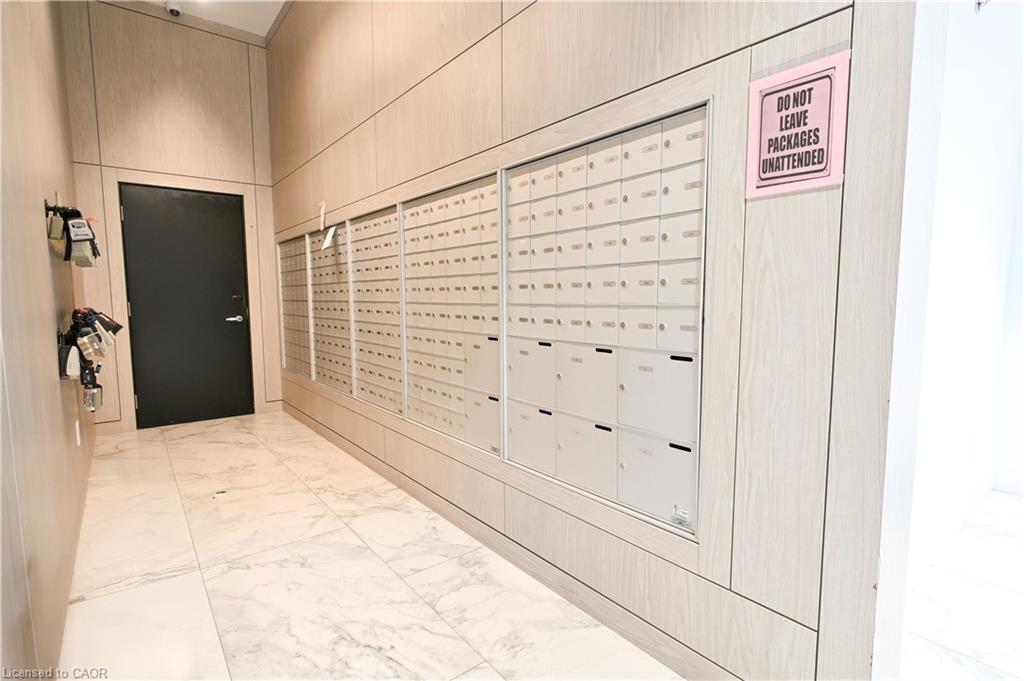 1803-5 Wellington Street S, Kitchener, ON - Indoor Photo Showing Other Room