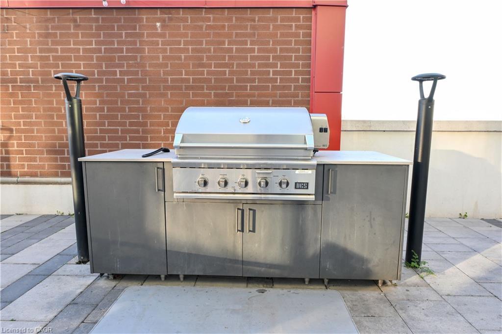 1803-5 Wellington Street S, Kitchener, ON - Outdoor With Exterior