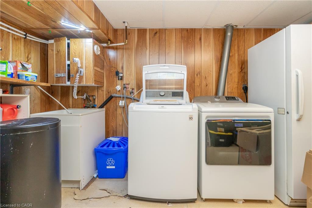 55 Ramblewood Way, Kitchener, ON - Indoor Photo Showing Laundry Room