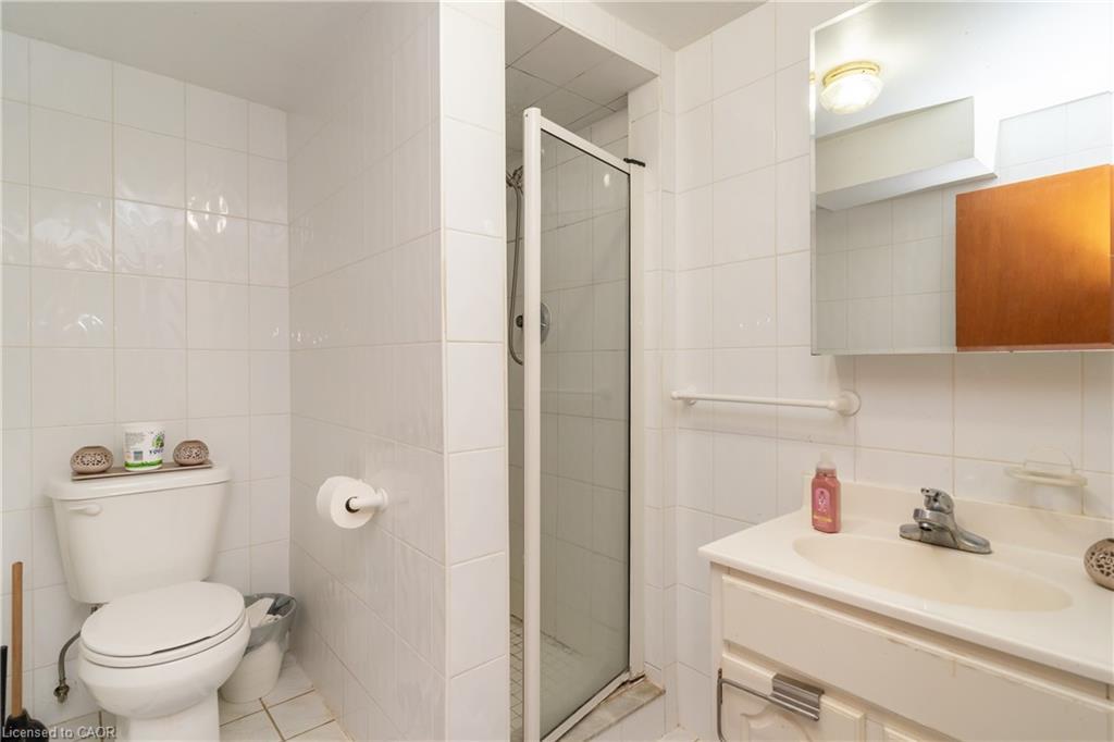 55 Ramblewood Way, Kitchener, ON - Indoor Photo Showing Bathroom