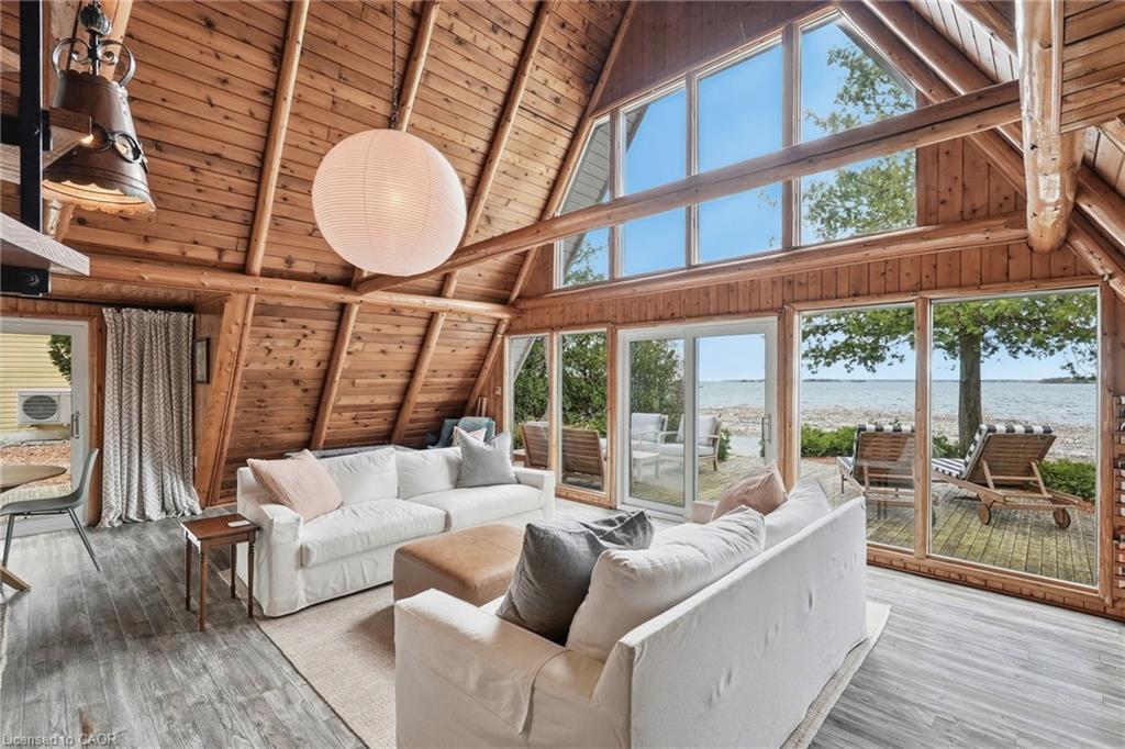 68 Parker Island Road, Lions Head, ON - Indoor Photo Showing Other Room