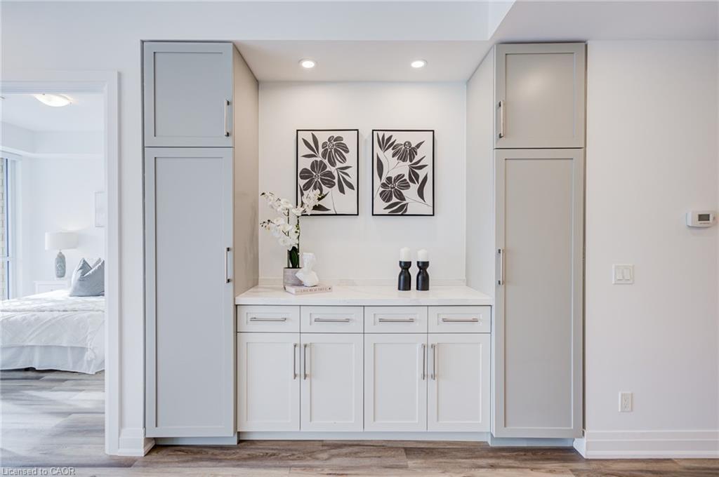 906-2025 Maria Street, Burlington, ON - Indoor Photo Showing Other Room