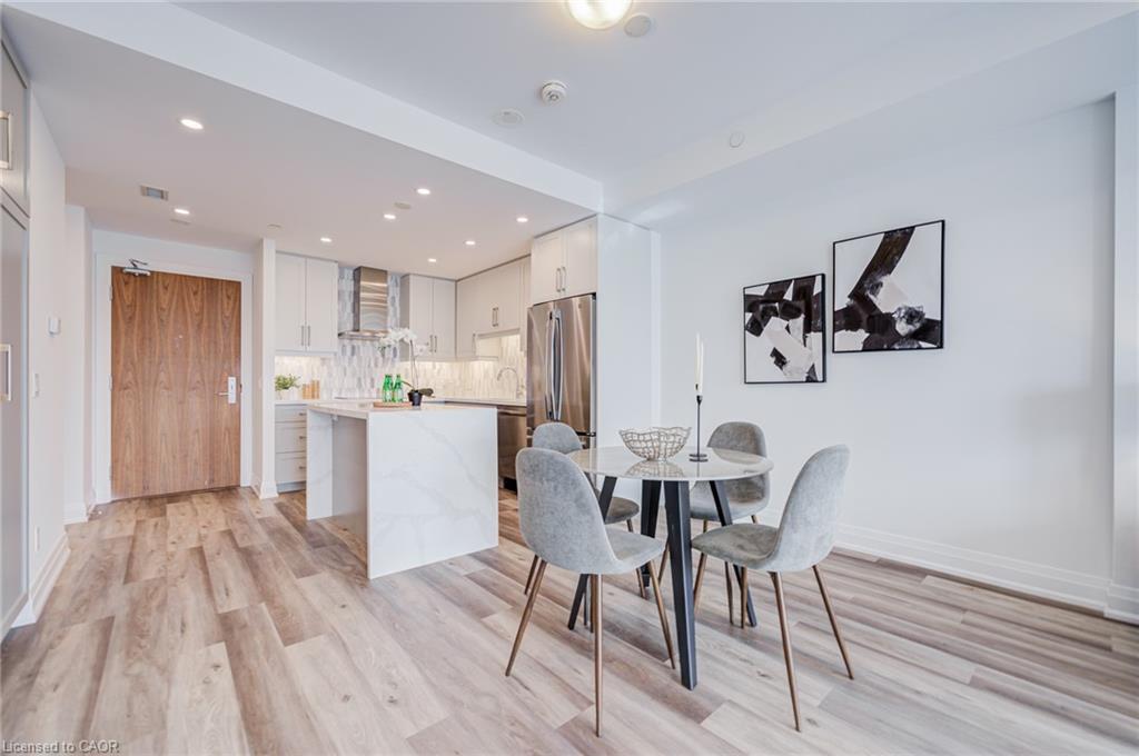 906-2025 Maria Street, Burlington, ON - Indoor