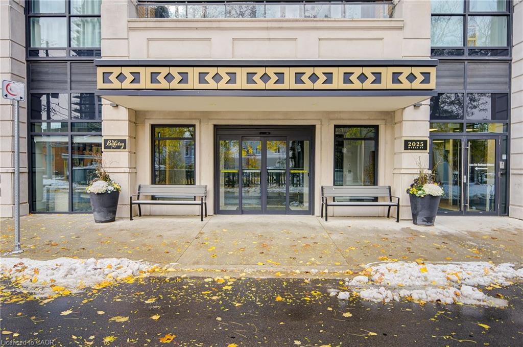 906-2025 Maria Street, Burlington, ON - Outdoor