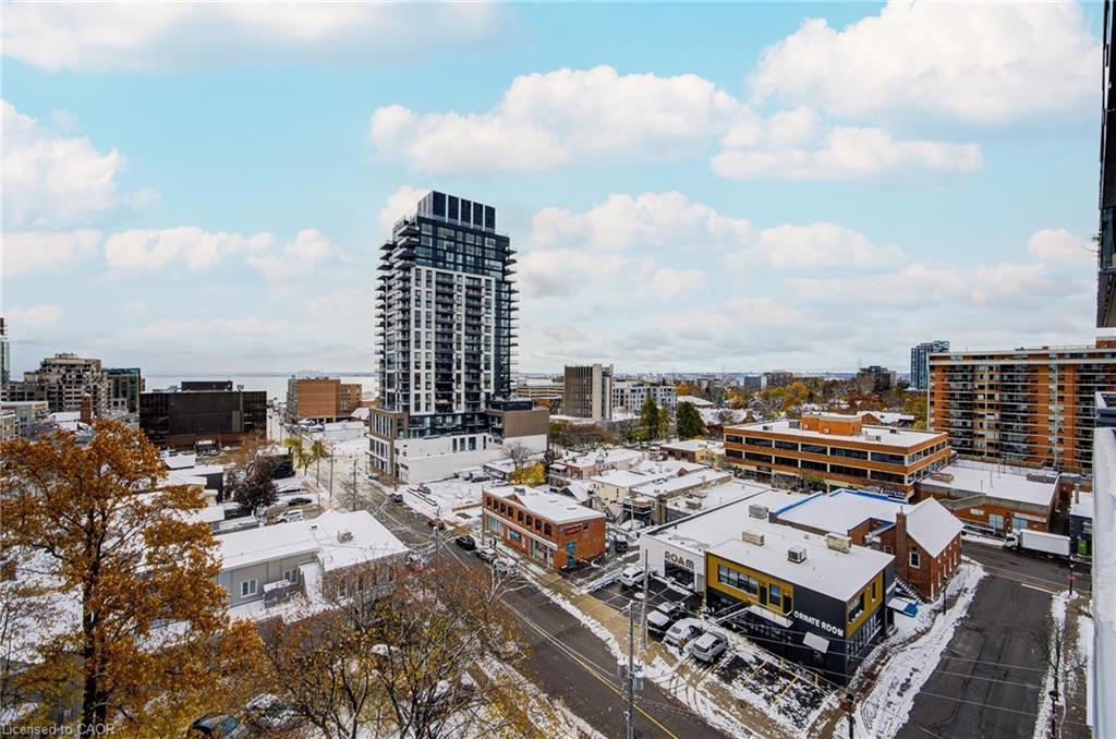 906-2025 Maria Street, Burlington, ON - Outdoor With View