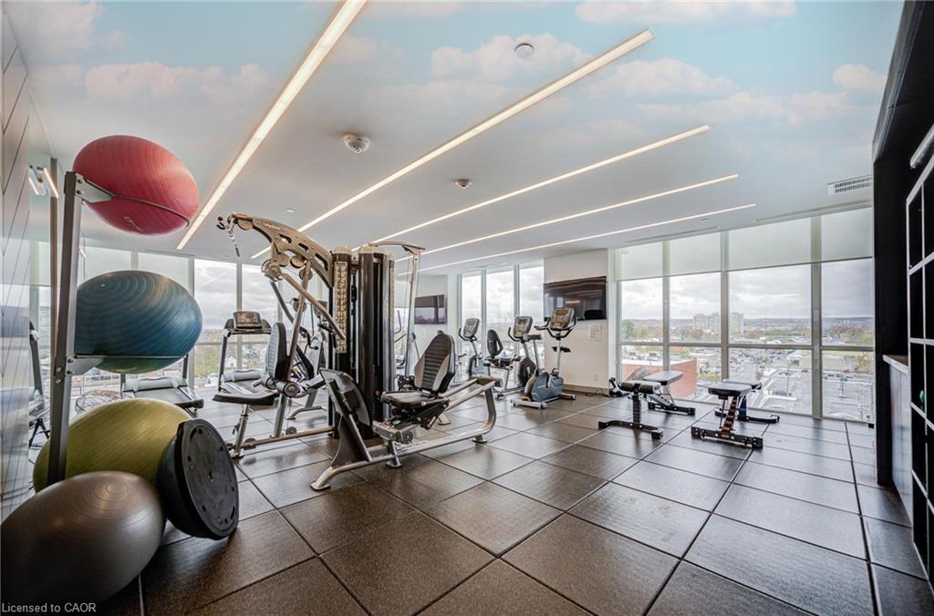 906-2025 Maria Street, Burlington, ON - Indoor Photo Showing Gym Room