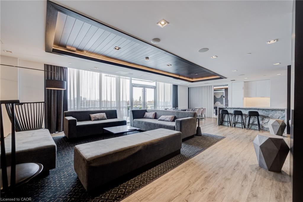 906-2025 Maria Street, Burlington, ON - Indoor