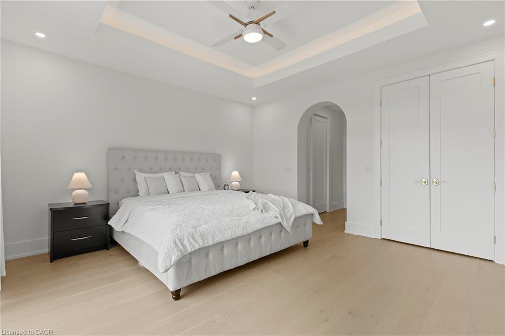 637 Buffalo Road, Fort Erie, ON - Indoor Photo Showing Bedroom