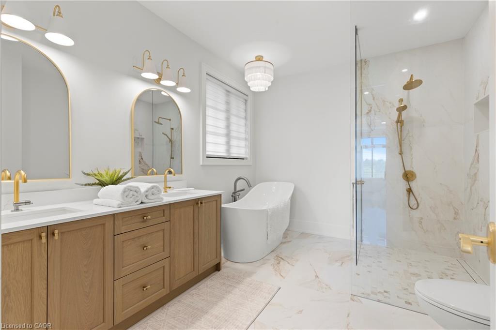 637 Buffalo Road, Fort Erie, ON - Indoor Photo Showing Bathroom