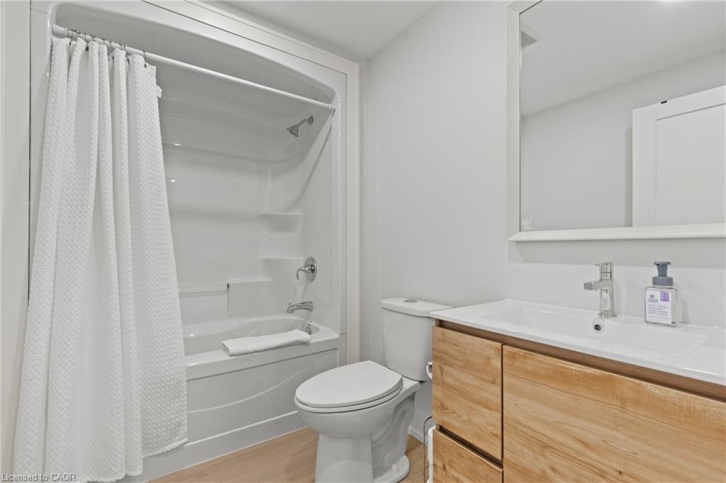 637 Buffalo Road, Fort Erie, ON - Indoor Photo Showing Bathroom