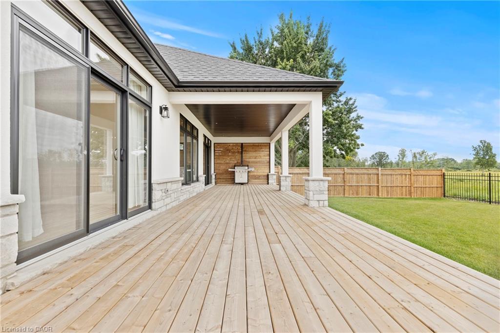 637 Buffalo Road, Fort Erie, ON - Outdoor With Deck Patio Veranda With Exterior