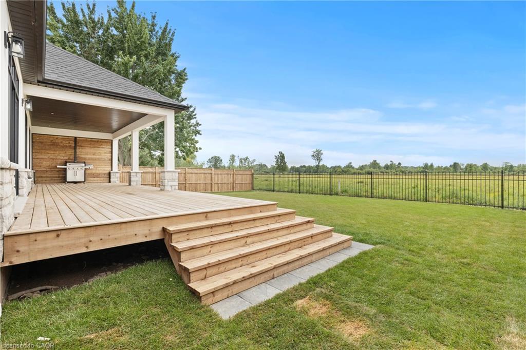 637 Buffalo Road, Fort Erie, ON - Outdoor With Deck Patio Veranda
