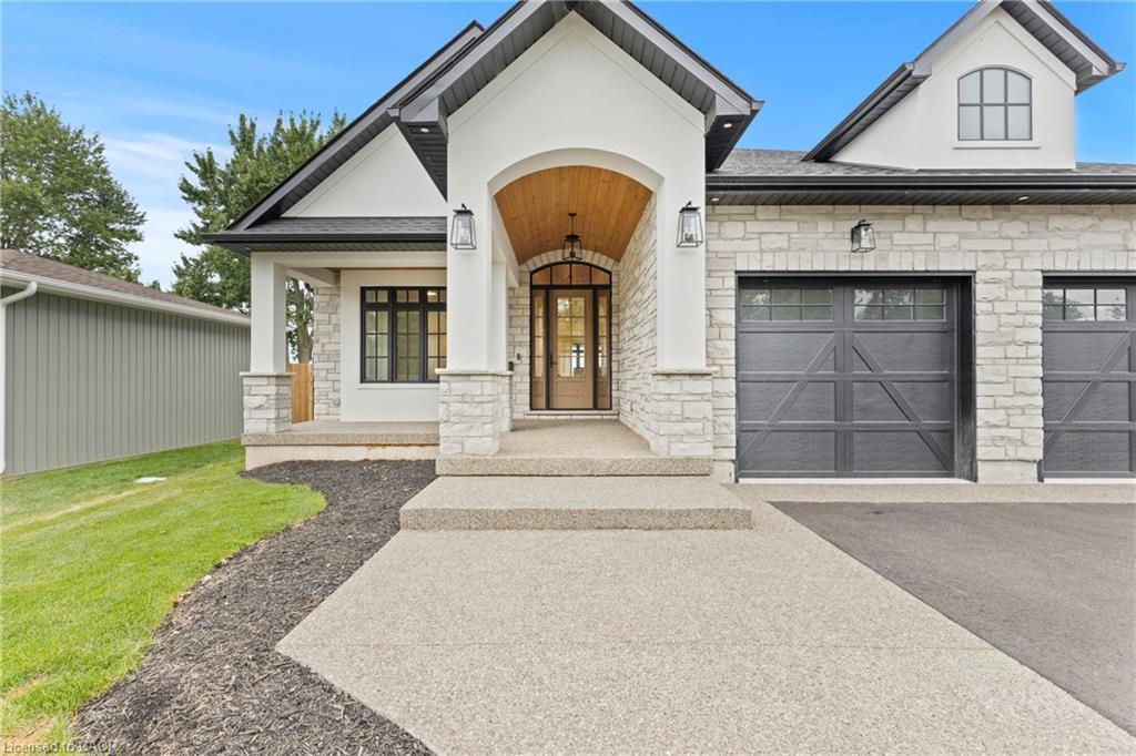 637 Buffalo Road, Fort Erie, ON - Outdoor With Facade