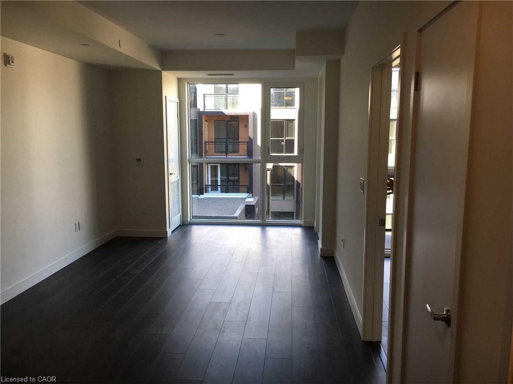 311-210 Sabina Drive, Oakville, ON - Indoor Photo Showing Other Room