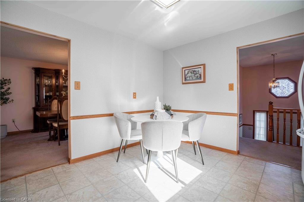1447 Reynolds Avenue, Burlington, ON - Indoor Photo Showing Dining Room