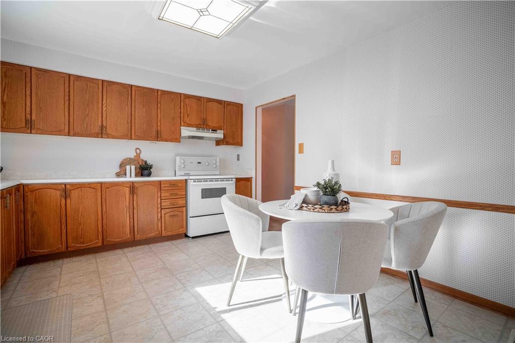 1447 Reynolds Avenue, Burlington, ON - Indoor