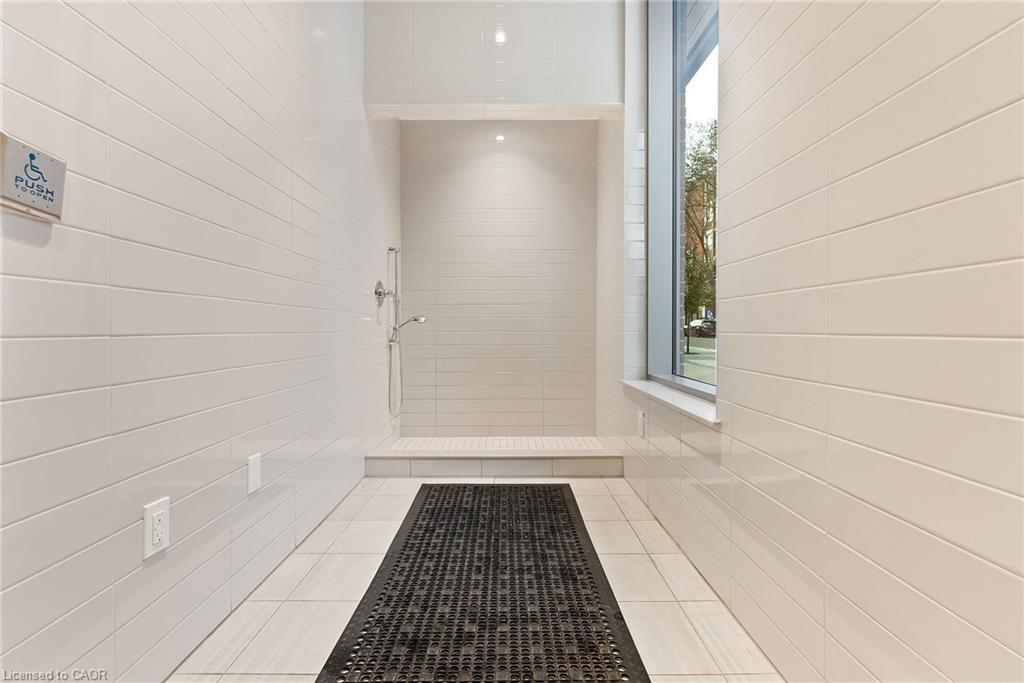 1318-212 King William Street, Hamilton, ON - Indoor Photo Showing Other Room