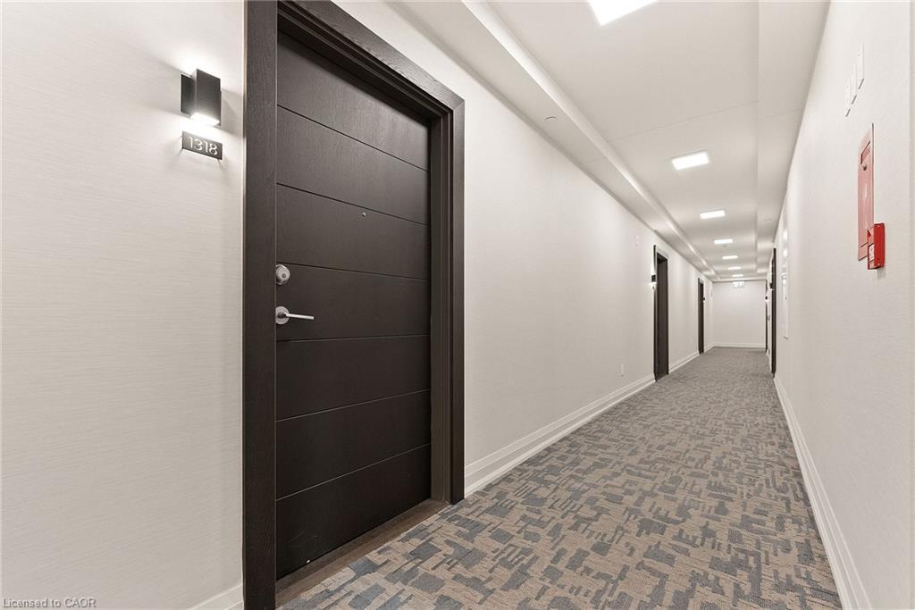 1318-212 King William Street, Hamilton, ON - Indoor Photo Showing Other Room