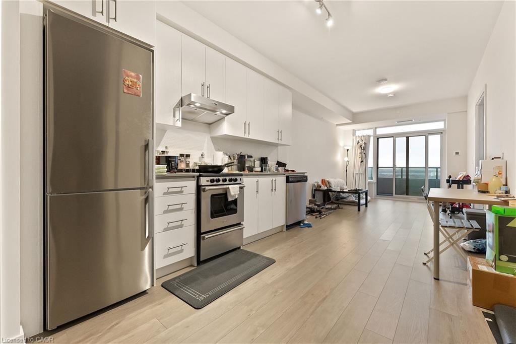 1318-212 King William Street, Hamilton, ON - Indoor Photo Showing Kitchen