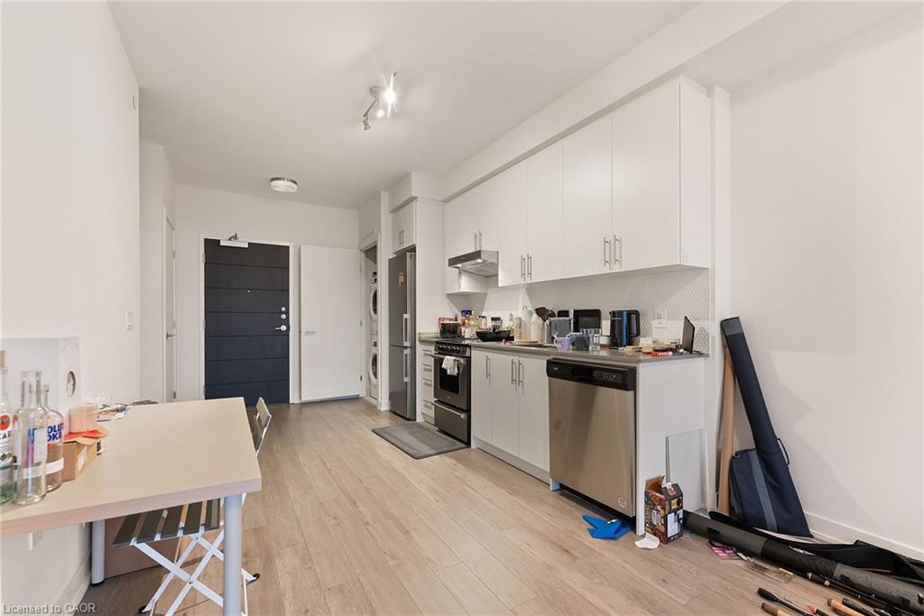 1318-212 King William Street, Hamilton, ON - Indoor Photo Showing Kitchen