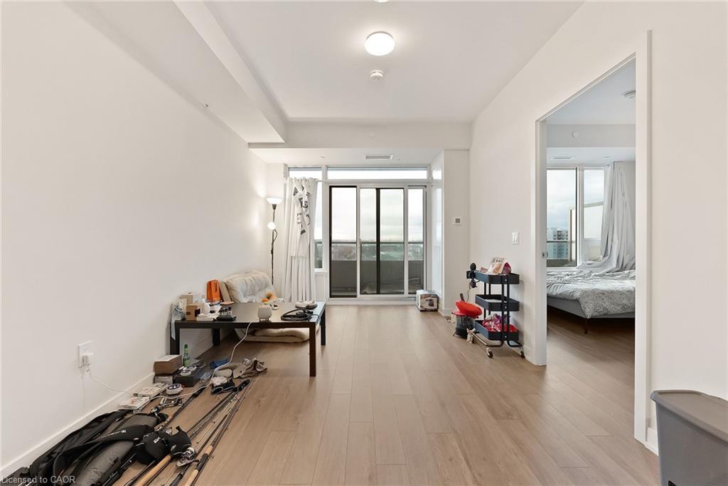 1318-212 King William Street, Hamilton, ON - Indoor