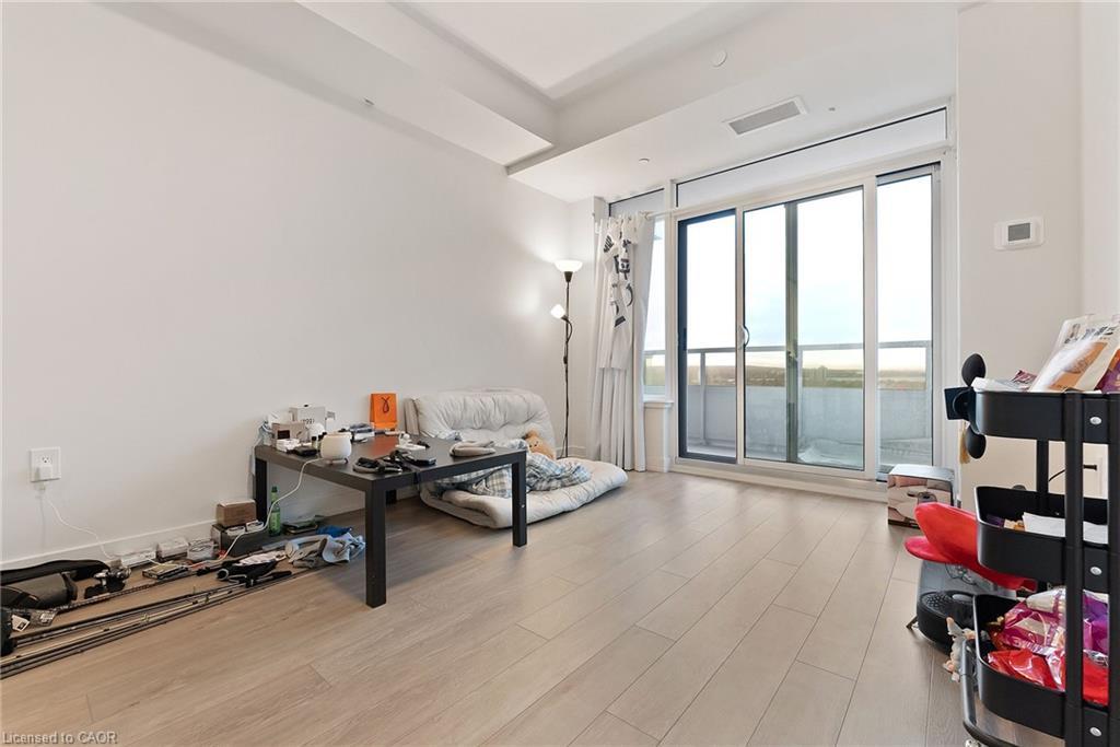 1318-212 King William Street, Hamilton, ON - Indoor