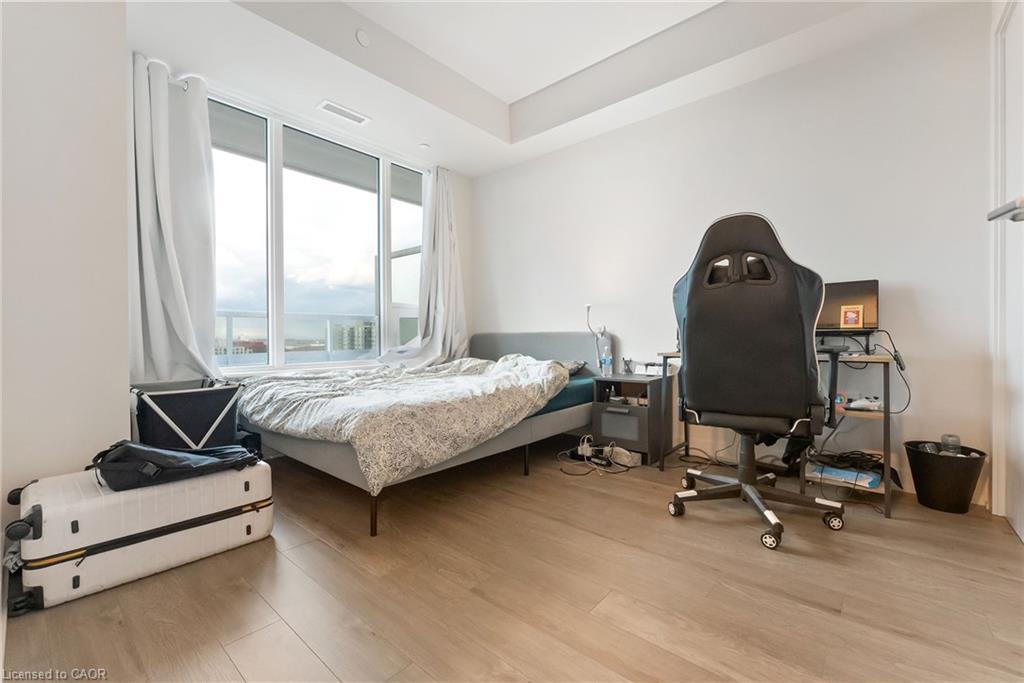 1318-212 King William Street, Hamilton, ON - Indoor Photo Showing Bedroom