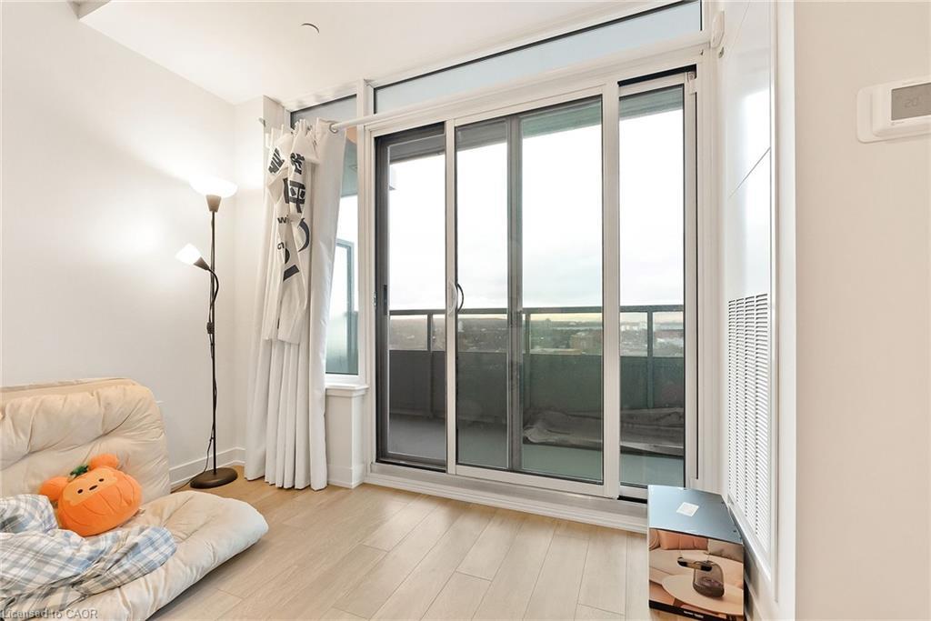 1318-212 King William Street, Hamilton, ON - Indoor