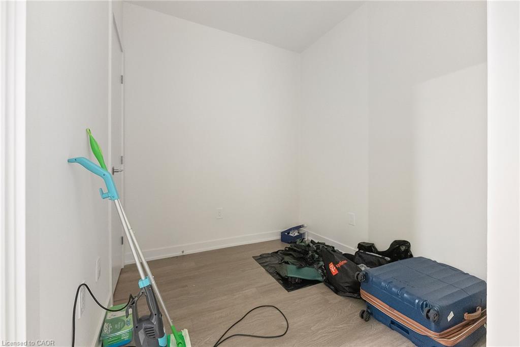 1318-212 King William Street, Hamilton, ON - Indoor